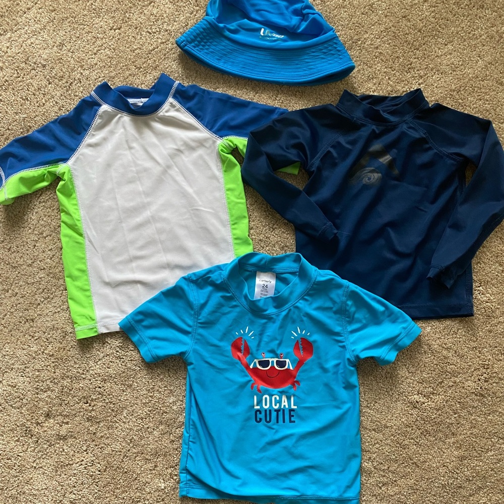 2T rash guards and hat